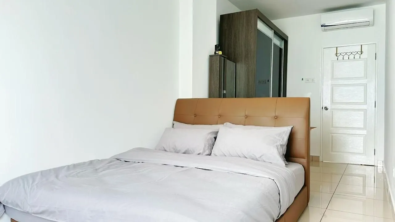 Apartment Mansion One Gleneagles Gurney Infinity Seaview Suite George Town Malaysia