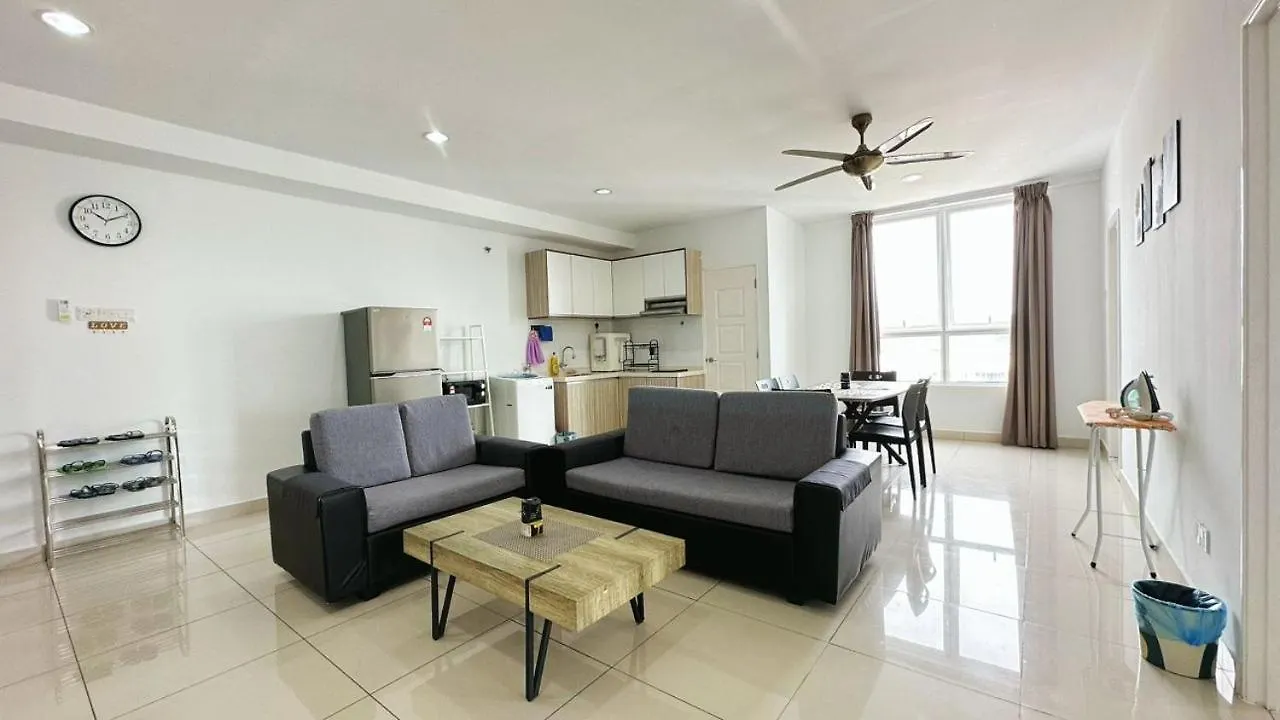 Apartment Mansion One Gleneagles Gurney Infinity Seaview Suite George Town